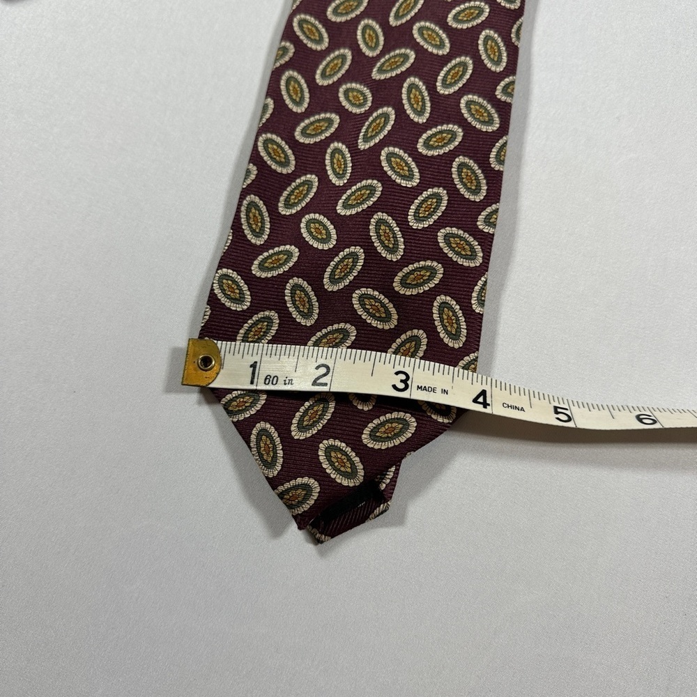 Men’s Jos. A. Bank Italian Made Necktie​​​ - Picture 3 of 5